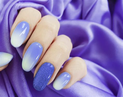 pictures of ombre nails|ombre fingernail polish effect.